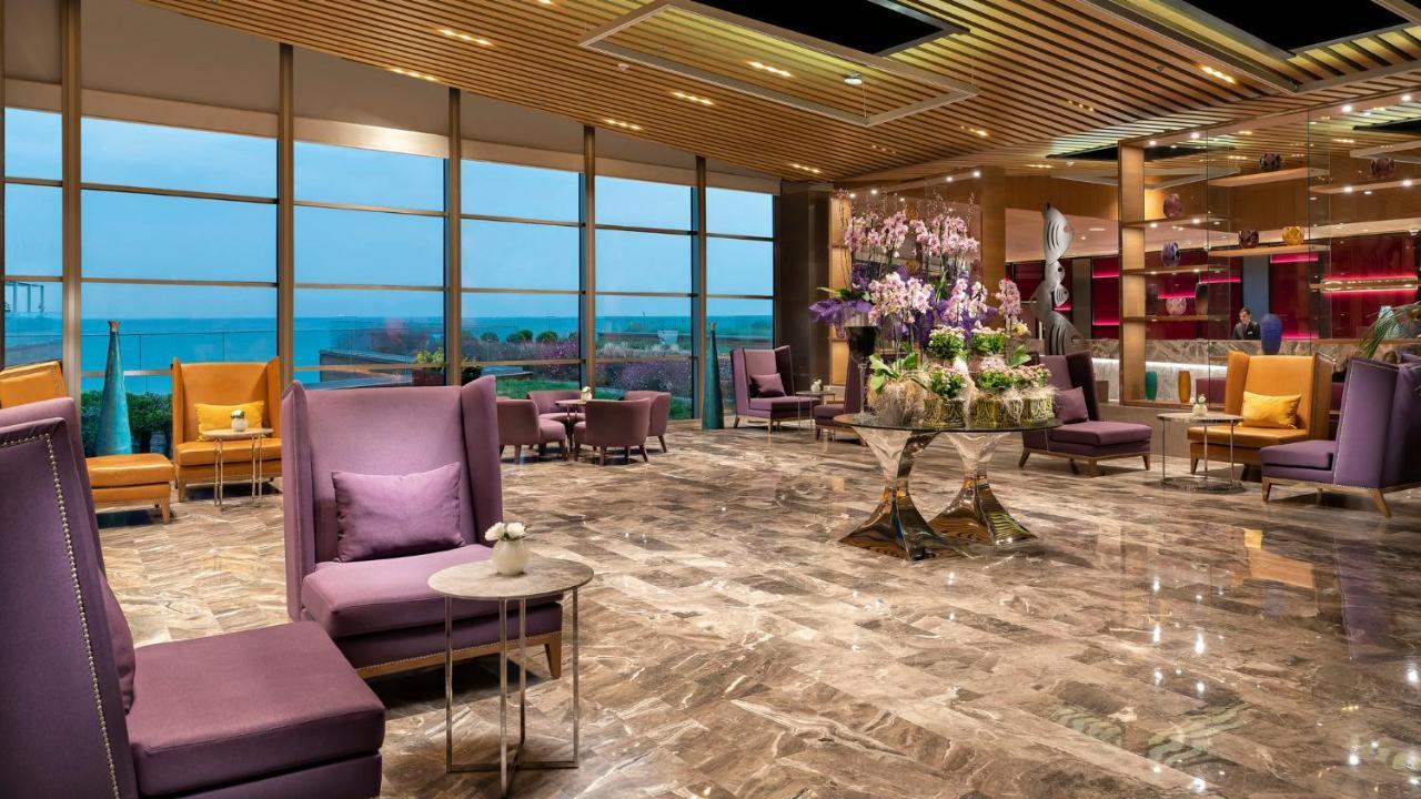 Crowne Plaza Florya Istanbul By Ihg Ξενοδοχείο Εξωτερικό φωτογραφία The lounge at the airport
