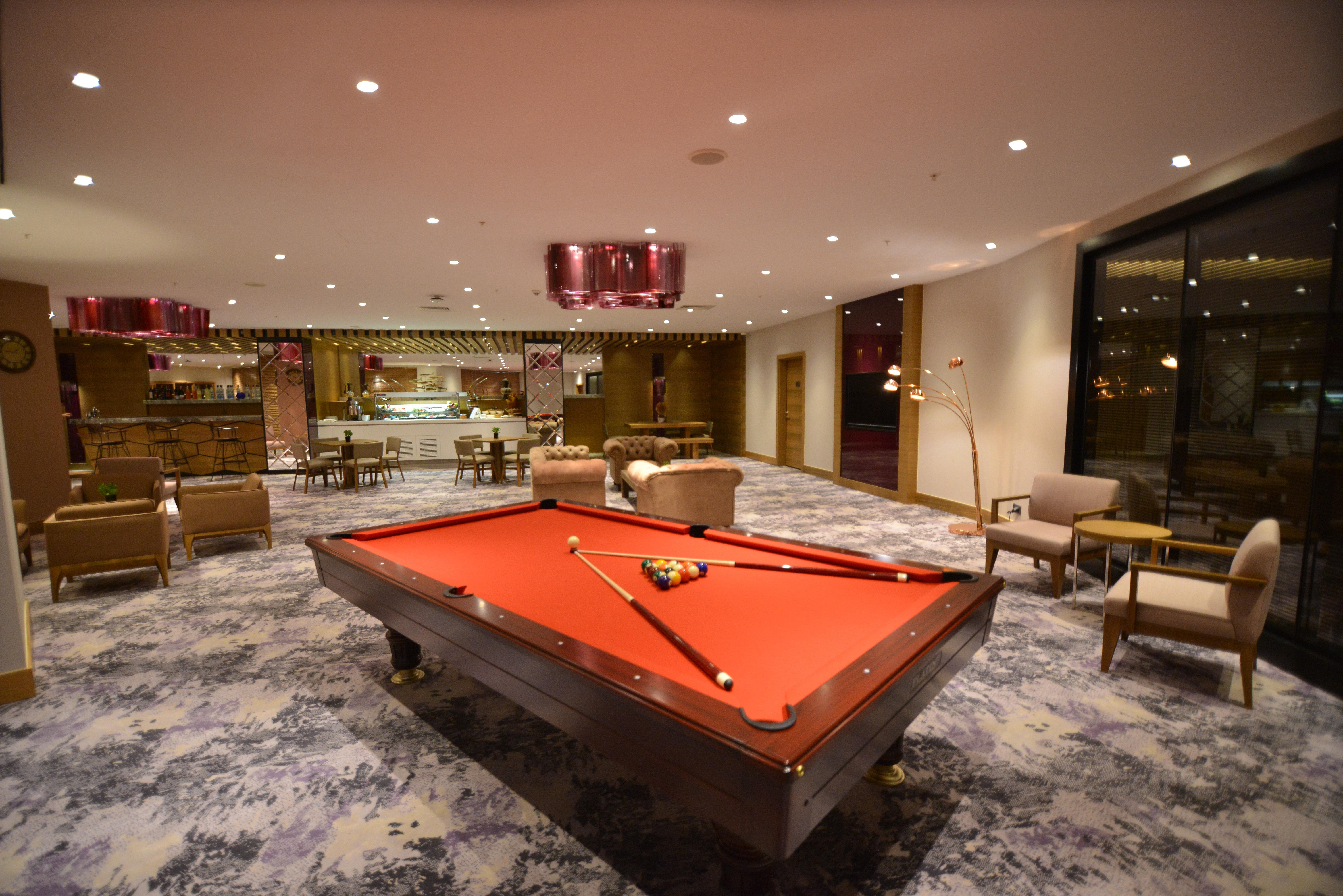 Crowne Plaza Florya Istanbul By Ihg Ξενοδοχείο Εξωτερικό φωτογραφία The Pool Table at the 10th floor