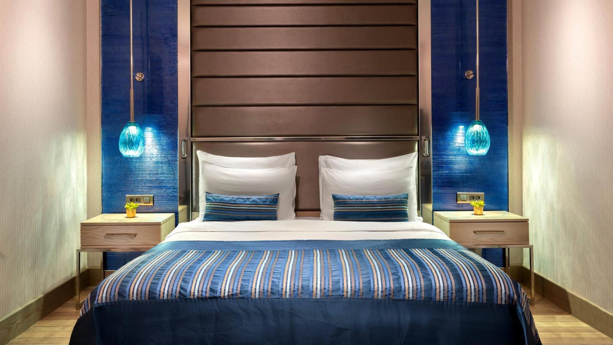 Crowne Plaza Florya Istanbul By Ihg Ξενοδοχείο Εξωτερικό φωτογραφία A bedroom at the Taj Mahal Palace, Mumbai