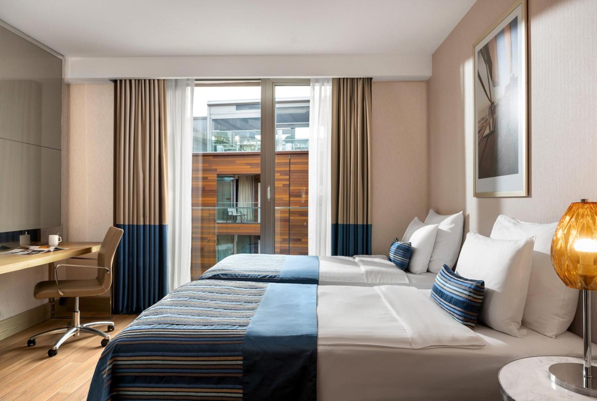 Crowne Plaza Florya Istanbul By Ihg Ξενοδοχείο Εξωτερικό φωτογραφία A typical room at the hotel